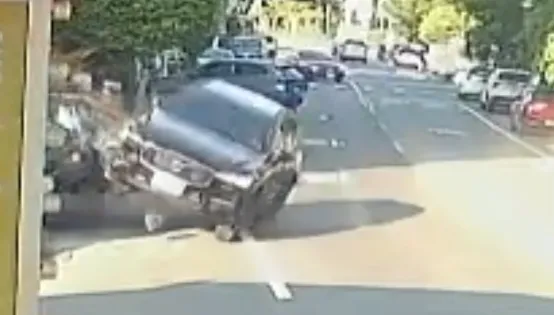 影/驚悚畫面曝！鹿港69歲婦駕休旅車暴衝　連掃3車再撞飛路人