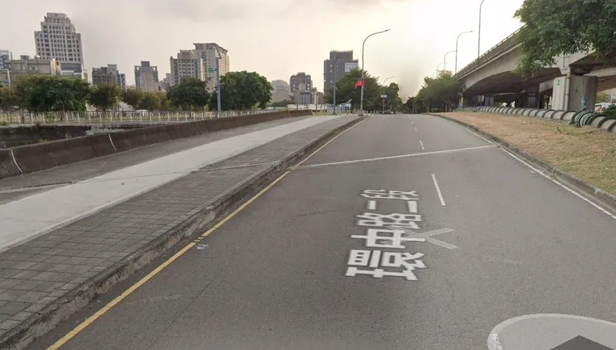 台中港尾子溪驚傳命案！女身亡水中「鞋子整齊擺岸邊」