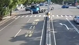 影/過馬路慘被大貨車衝撞！苗栗翁命危搶救中