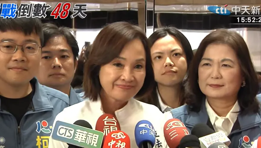 看板上列「整排綠營民代」！柯志恩：跟他們掛一起會掉票