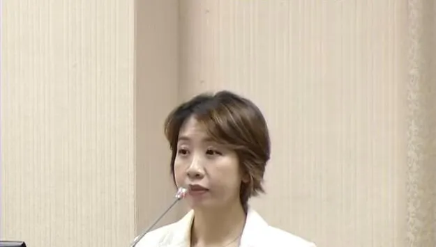 徐佳青走後僑委會變本加厲！董智森批李姸慧更強硬