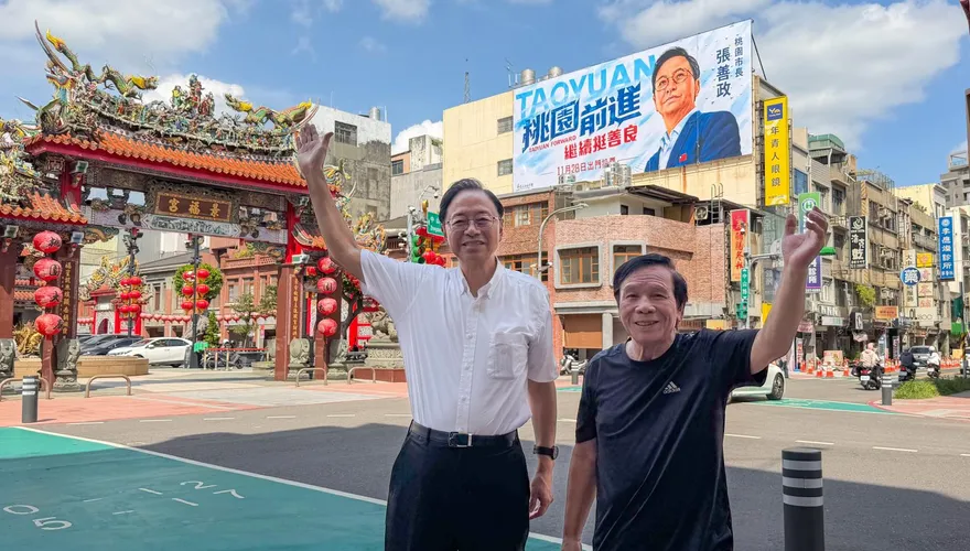 國寶畫師謝森山出手！張善政景福宮競選看板重現老桃園海報記憶