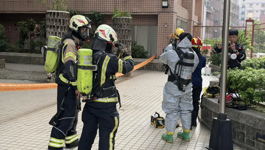 桃園社區氣體外洩！驗出硫化氫2人送醫　疑辣椒水破裂