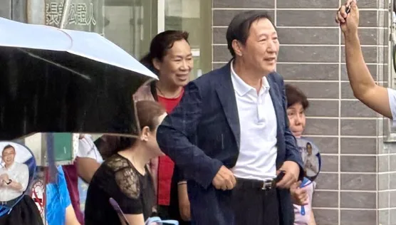 台東縣選戰震撼彈！吳秀華胞兄吳俊立　在機場遭檢調帶走