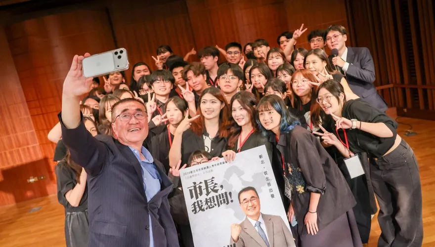 淡大開講遭質疑審題目　李四川還原真相：同學熱情、被我圈粉！