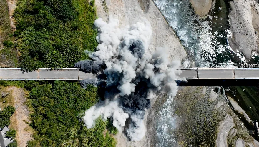 今年第三度實戰炸橋　花防部工兵震撼引爆花蓮舊橋