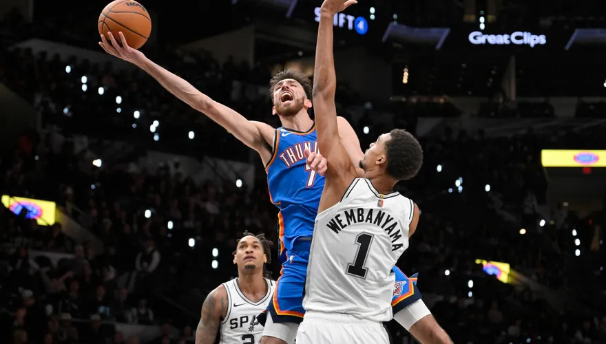 NBA/開幕戰大場面　雷霆長人「遭馬刺後衛放倒」爆衝突