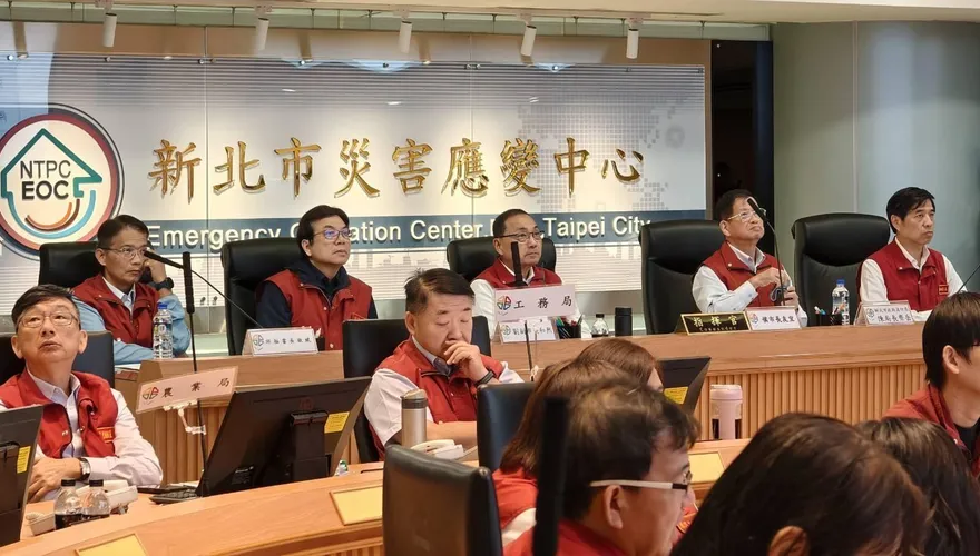 強烈颱風薔琵逼近發布陸警　新北災變中心一級開設