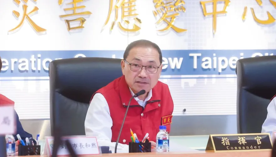 新北市坪林區里長遭鋸斷樹枝砸傷！侯友宜前往醫院探視