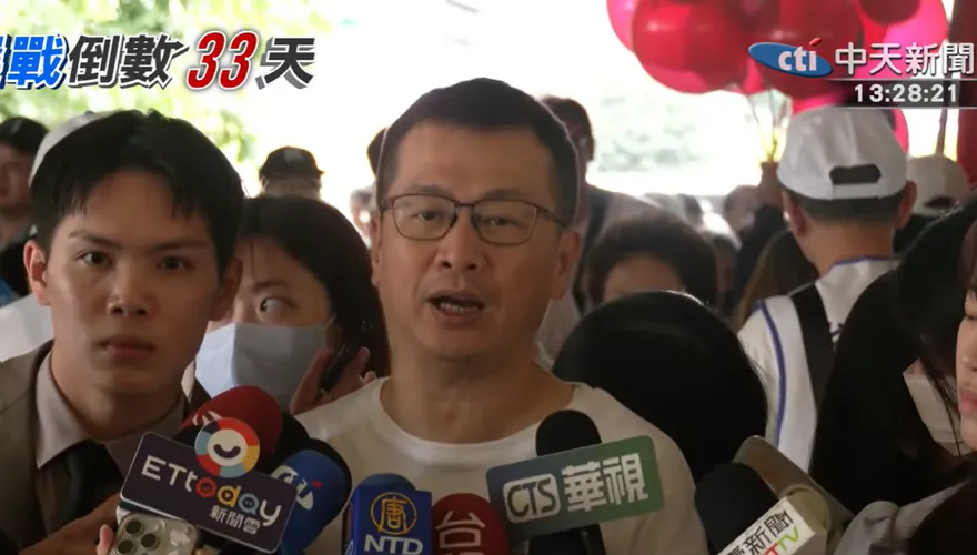 證實蔣萬安昨夜會白營小雞！羅智強揭內幕：收穫豐富