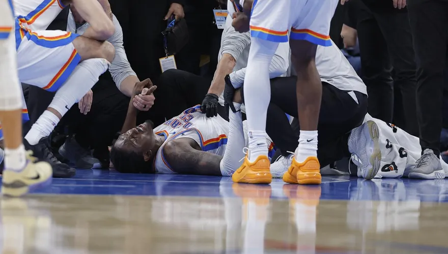 NBA/悚！雷霆球星重摔左腿嚴重變形　主帥憂心：情況不太好