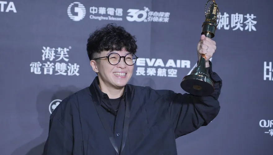 金鐘61/謝瓊煖隔12年獲女配再鍍金！　經紀人代領獎被挖曾上《康熙》