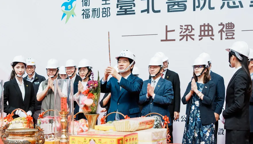 賴清德連2場合體蘇巧慧　台北醫院談「一棒接一棒」留下醫療承諾