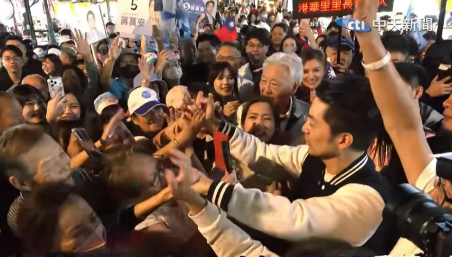 影/蔣萬安衝「黃珊珊本命區」內湖人氣爆棚！徐巧芯：吹起反攻號角