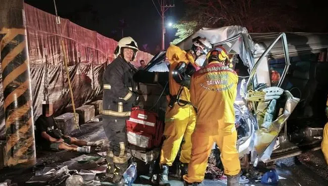 影/屏東1死7傷車禍悲催案外案！義消小隊長馳援竟摔成顱內出血