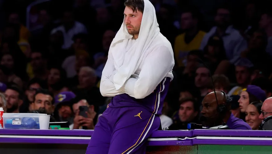 NBA/東契奇轟41分也救不了！湖人遭拓荒者痛宰　開季不敗金身破功