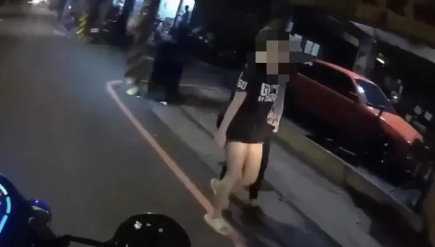 影/板橋通緝男扮女裝上街　怪腔怪調露餡遭活逮