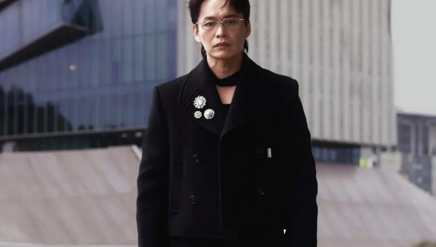 黃鐙輝金鐘上台被拍到「喉結下方異常凸起」　萁萁發聲曝他身體現況