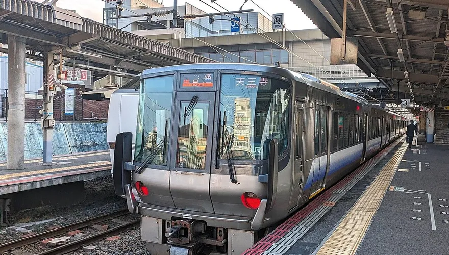 誇張！日本JR電車司機開到睡著　「失控衝過站」安全裝置也失靈