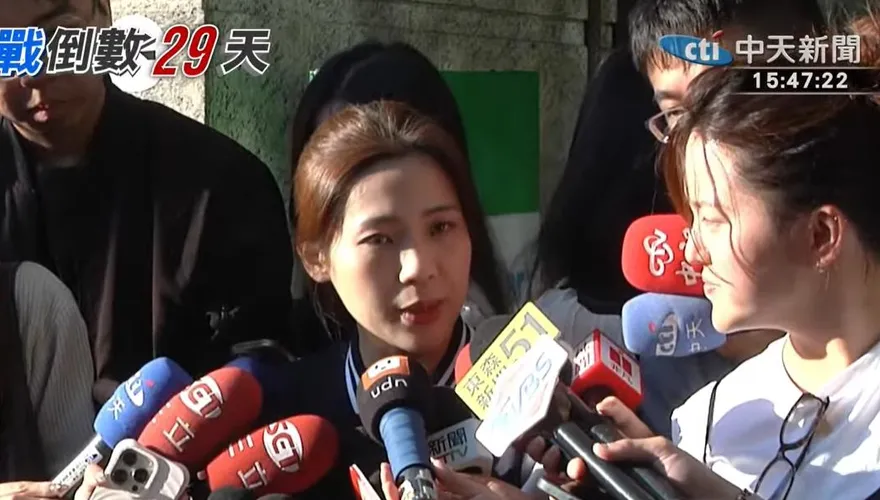 蔣辦團隊攝影爆「推擠記者」 徐巧芯再道歉掛保證：絕不再發生