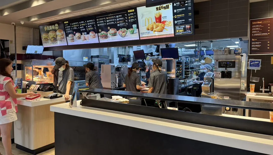 影/沒問升級濃湯飆罵店員！貴婦奧客狂咆哮　麥當勞回應了