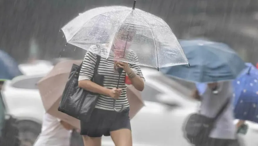 潭美共伴「暴雨炸北東」！新北市府示警：沿海9級陣風、浪高達5米