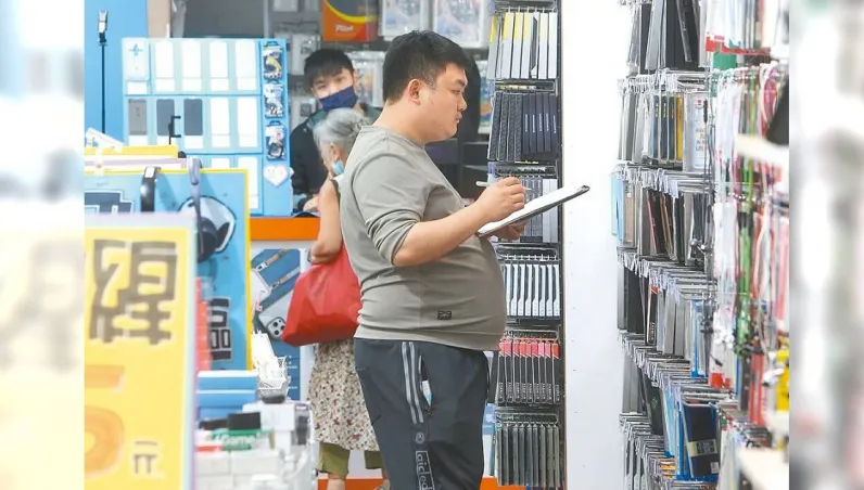 基本工資上調至28K　勞動部長許銘春：我支持