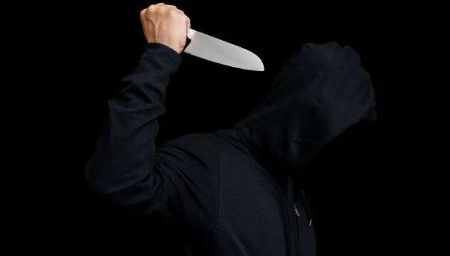 影/男子涉嫌家暴遭警約談　「獲釋後1小時」亂刀砍死告狀的女友