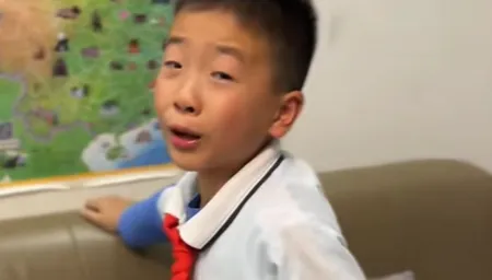影/不滿新生妹妹名字太難聽　哥哥崩潰向爸媽抗議「你毀了她一生」