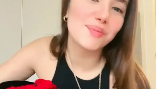 死因成謎！22歲女網紅才在派對拍抖音　數小時後竟「連人帶車」墜河亡