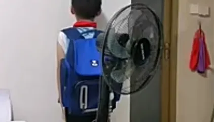 7歲男童偷帶啤酒到學校還「有福同享」　老師看同學「醉倒一片」超傻眼