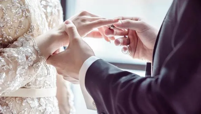 歹毒辣媽找臨演騙3男結婚　詐逾台幣290萬遭老公休了