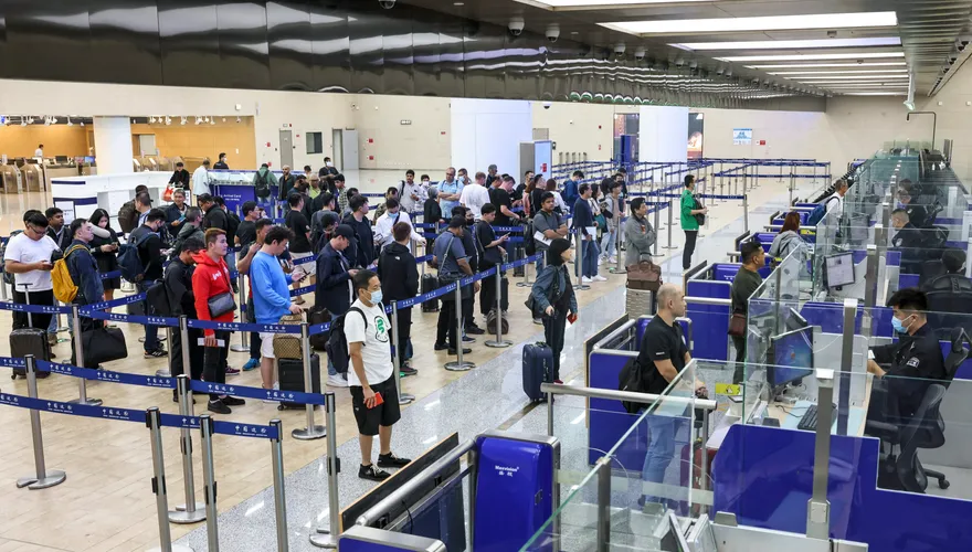 再放寬！大陸海關總署宣布　11/1起出入境「免填健康申報卡」