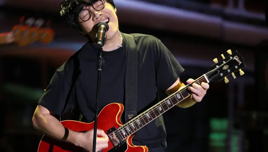 金馬60/最年輕三金得主！盧廣仲重新演繹提名歌曲　唱出電影之路的「酸甜苦辣」