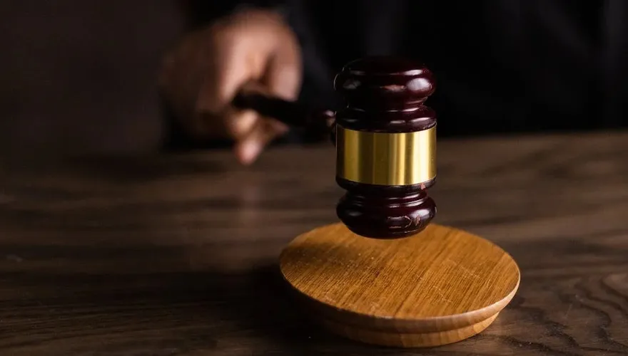 桃園女因「留短髮」面試被拒...她怒提申訴　業者請求撤銷30萬罰鍰遭駁回