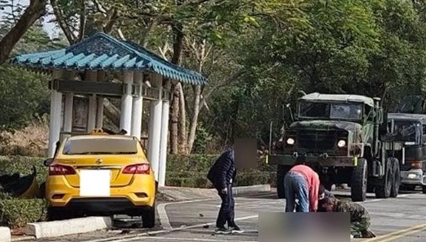 影/年前悲慟！小黃撞飛疑闖紅燈機車　母死4歲女重傷