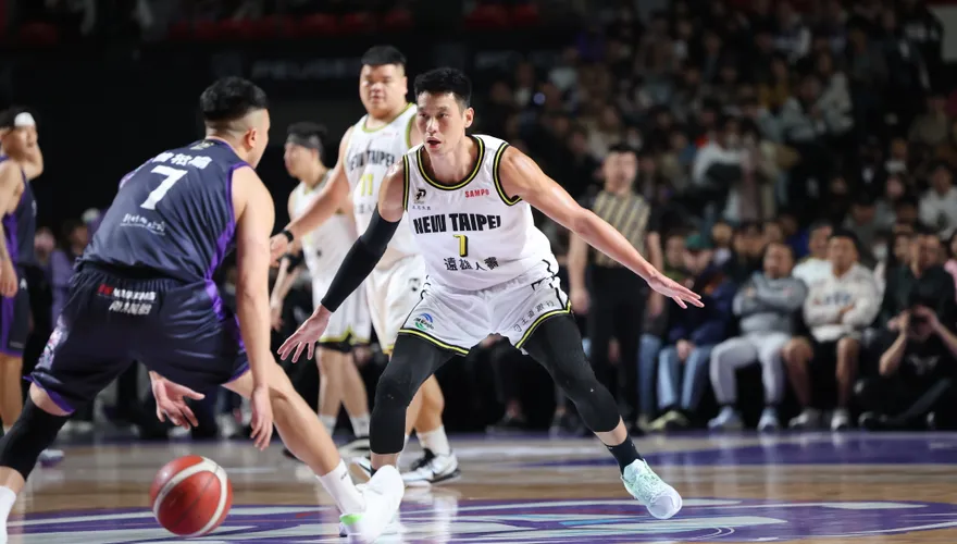 影/林書豪復出半場拿6分　高國豪轟20分逆轉勝國王