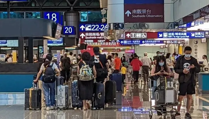 大塞機引爆民怨！旅客準備返台「才被告知」　行程一團亂