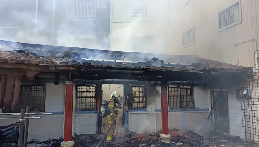 快訊/當場燒成焦屍！台南六甲平房陷火海　26歲男逃不出來身亡