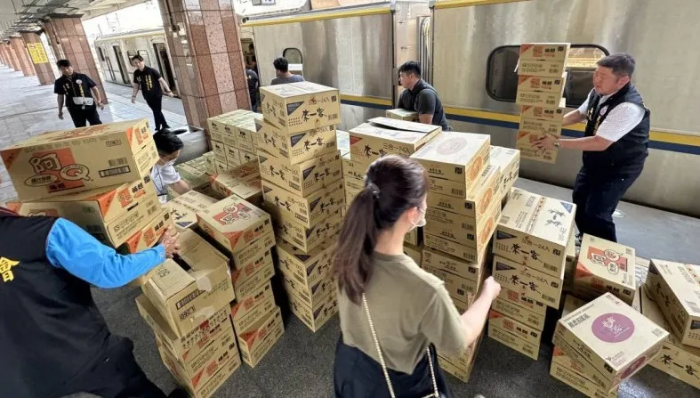 7.2強震撼全台/蘇花坍方阻救援！台鐵16小時搶修完成　加開班次搶運物資進災區