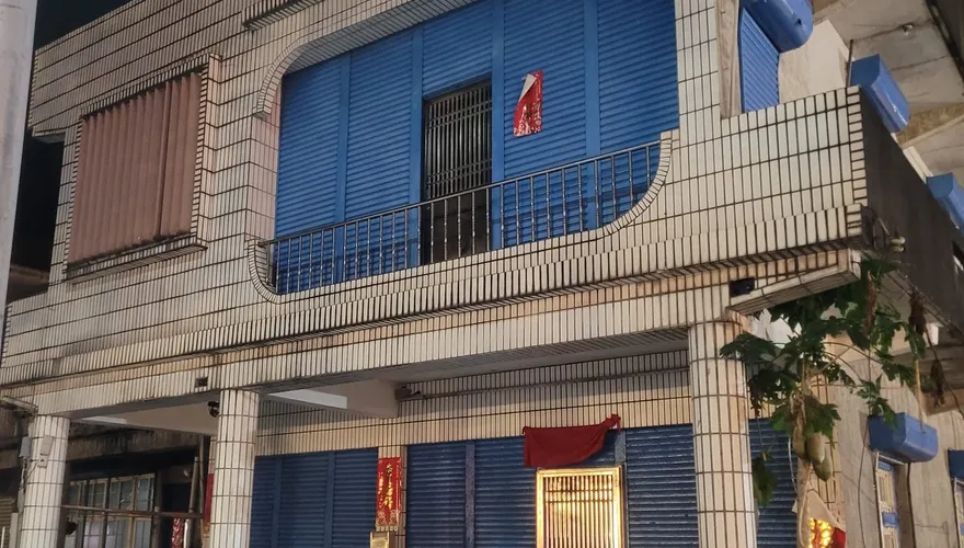 防喪屍？1、2樓大門窗戶「全是鐵捲門」！　內行人揭真正目的：宜蘭颱風大