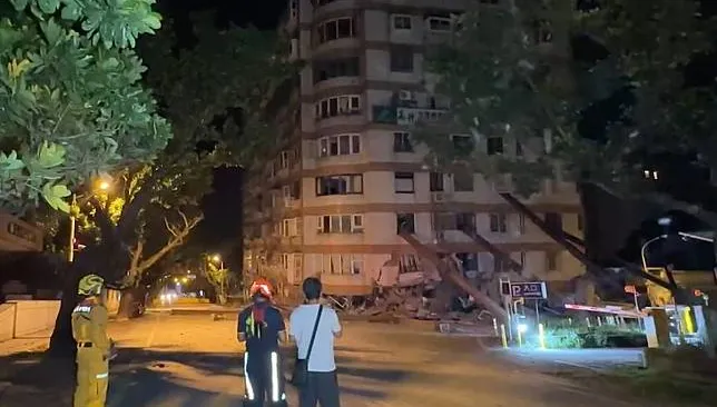 愛心不分你我！連續強震夜襲重創花蓮　店家霸氣供免費「救災餐食」