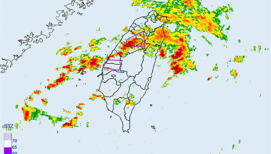快訊/來勢洶洶！大雷雨狂炸範圍擴大　6縣市倒水到13:15