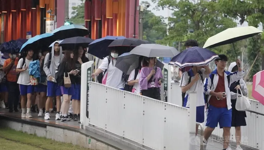 強降雨開炸！苗栗台中彰化等10縣市大雨特報　南高屏注意大雷雨