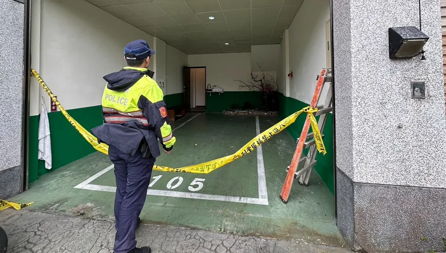 狠母悶殺親生兒女前「還拍照PO臉書」　她曾喊離不開小孩：成為保護你們的天