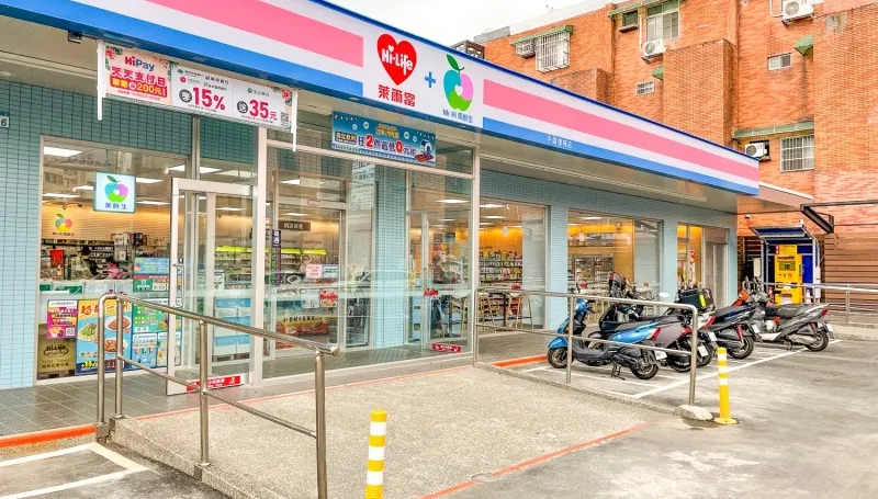 萊爾富亮公關危機！小編失控發文遭炎上　OK超商躺著中槍