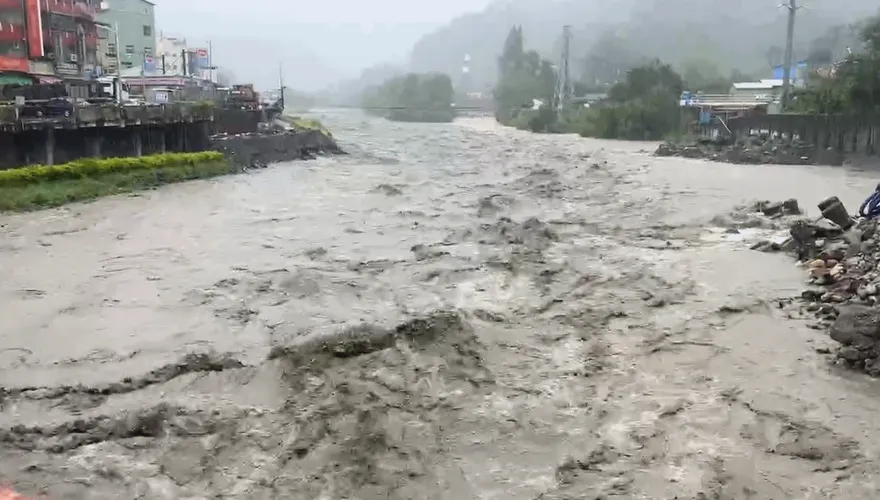 快訊/原水混濁！南投水里淨水場「停水19小時」　水里溪恐掏空岸邊土石