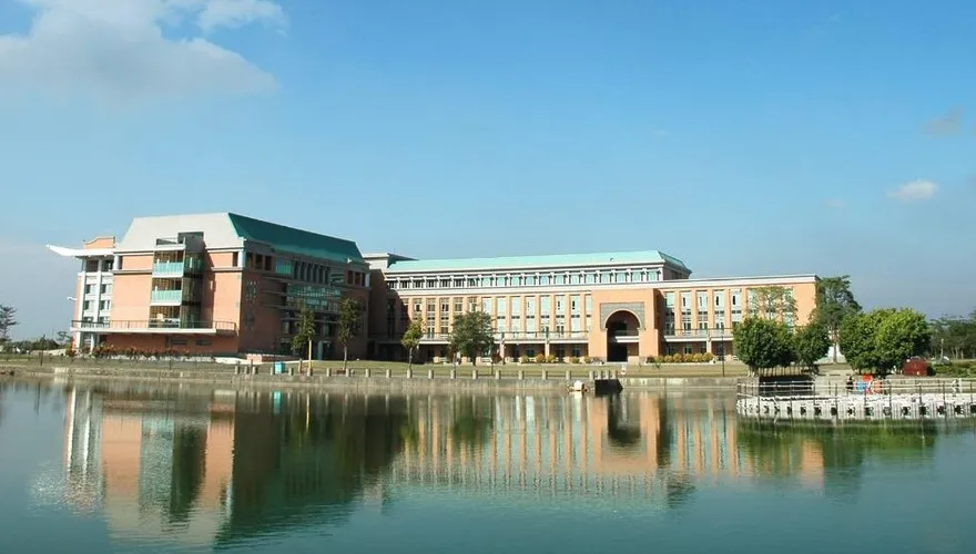 「4大學」明天熄燈！明道欠債4千萬不堪負荷　20家店跟著收攤