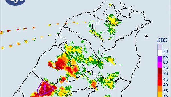 快訊/國家警報響！大雷雨襲台中　北北基桃「17縣市」大雨提防強風