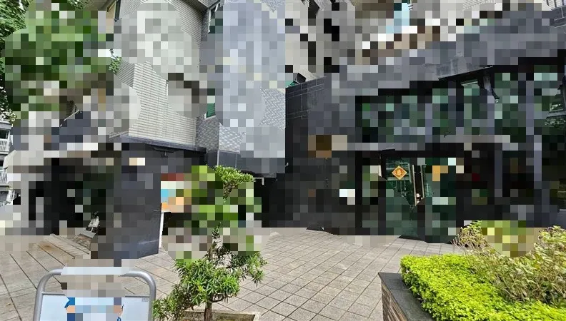 淡水怪男尾隨夜歸女返家「抓手想硬來」！警當場逮捕、強制就醫